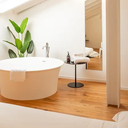 Casa de hóspedes Palazzo Sant' Agostino - Natural Comfort By The First 4*