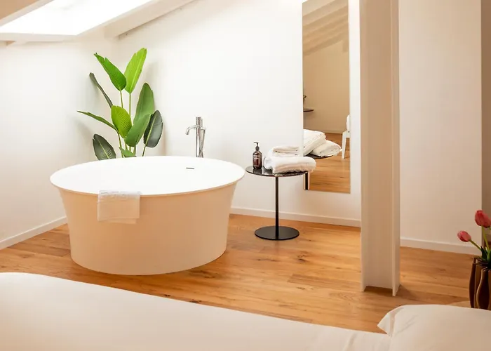 Гостьовий будинок Palazzo Sant' Agostino - Natural Comfort By The First 4*